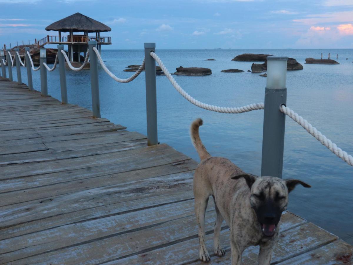 The Pier Phu Quoc Resort Exterior photo