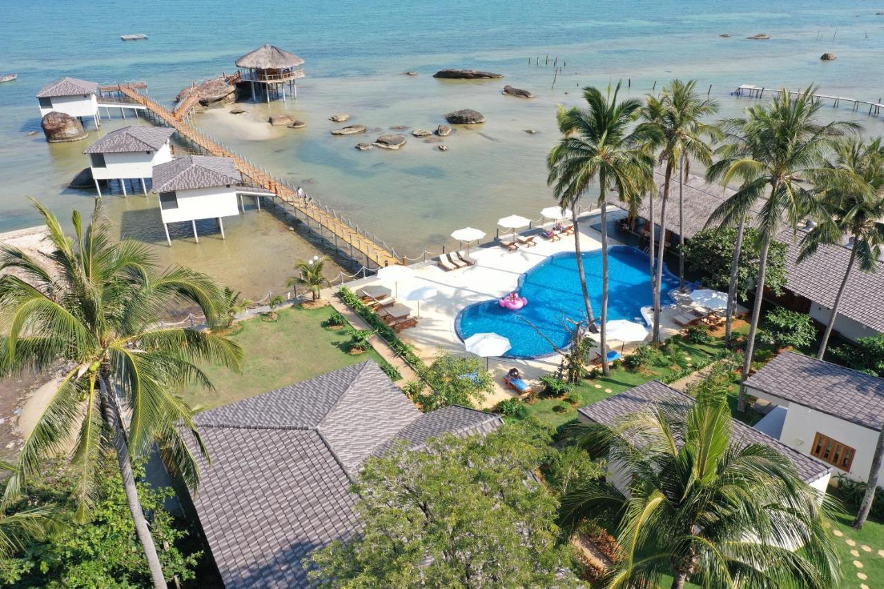 The Pier Phu Quoc Resort Exterior photo