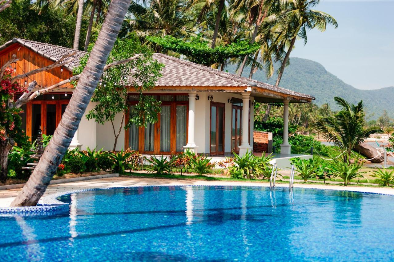The Pier Phu Quoc Resort Exterior photo